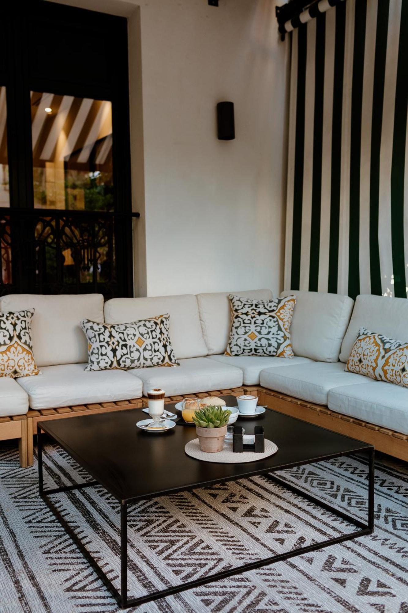 Hotel Estepona Plaza 外观 照片